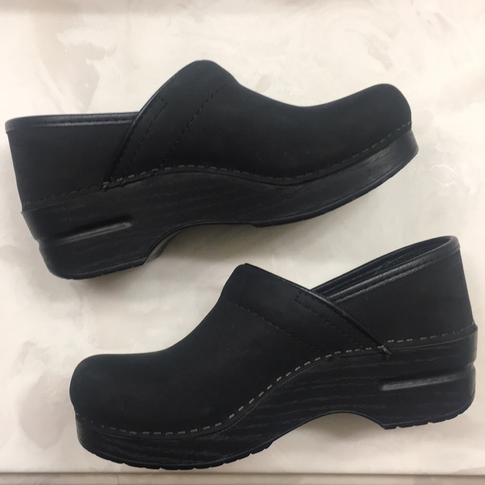 Dansko Professional Black Oiled Clog, NEW!